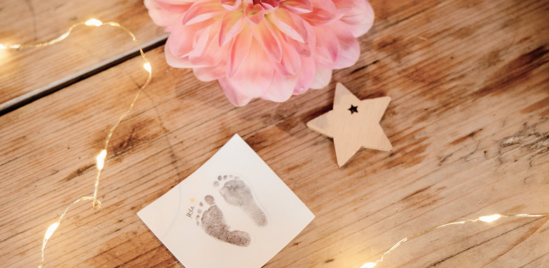 Gedenkfeier©Trauerkompass, Sabine Thelen 768x375 (3)